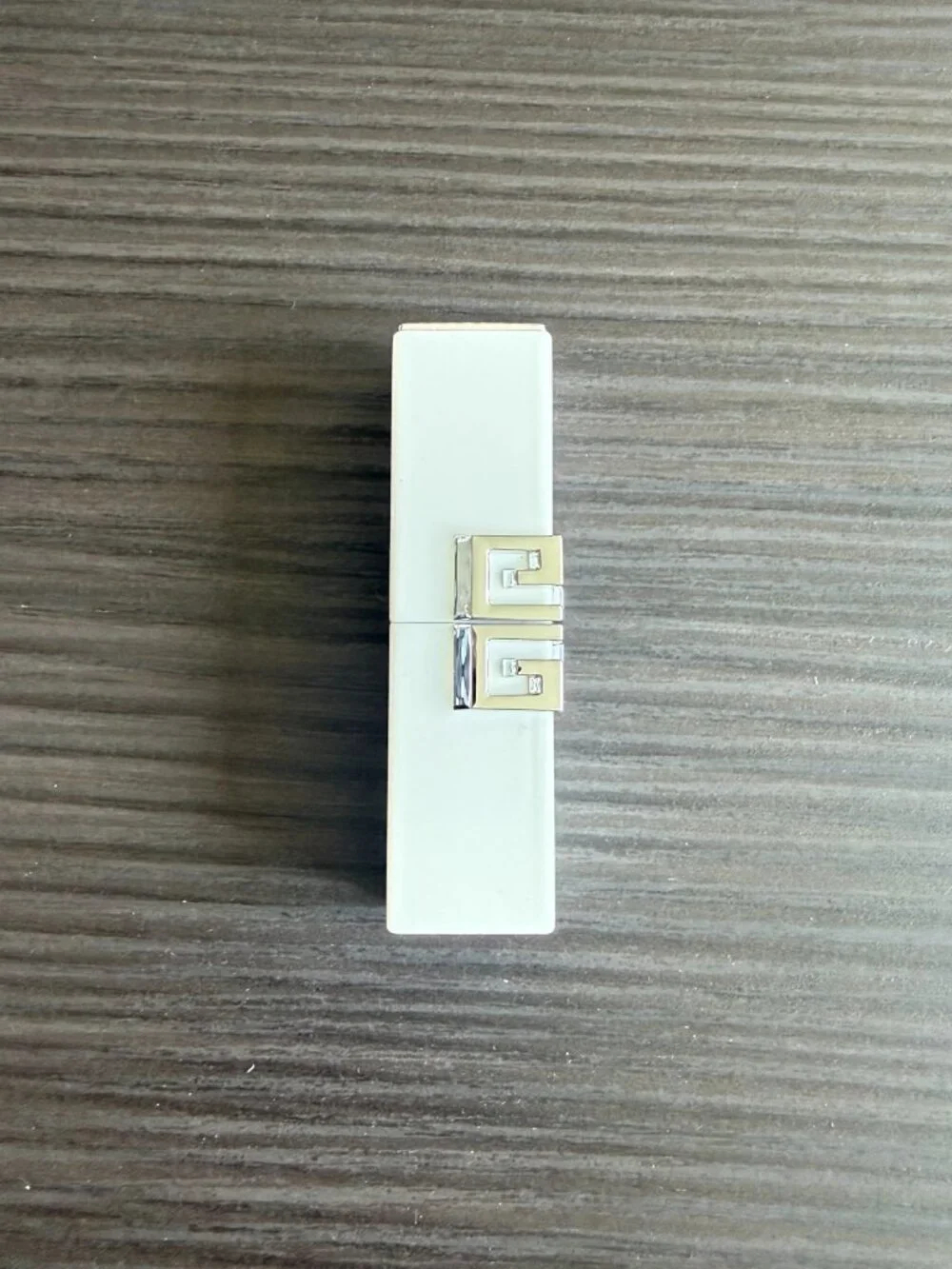 Givenchy Le Rouge Hydra pH Reactive Black Lip Balm in shade 10 (pH Reactive Ber